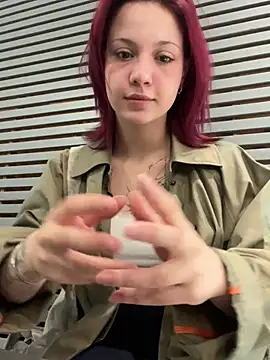 Lilly  Kiss online show from 20, 7, 2026