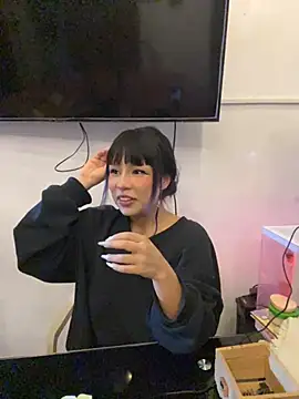 Ami L online show from 26, 7, 2026