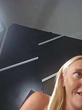 NaughtyMrsK26 online show from 19, 7, 2026