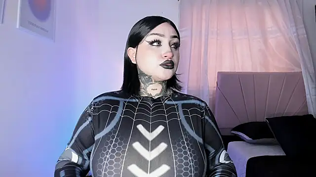 Bella--green online show from 18, 7, 2026