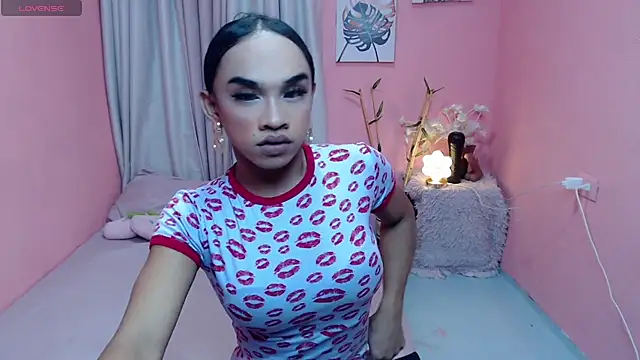 VivienneLuxe online show from 26, 7, 2026