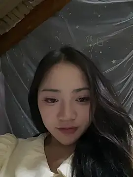 Snapshot of Quynh_nga chatting on 3, 8, 2026 Quynh nga online show from 3, 8, 2026