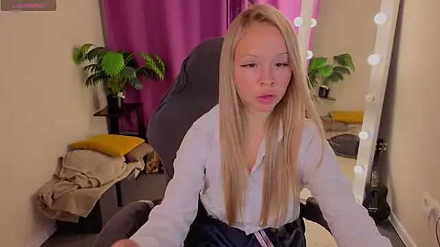 Milana r0se online show from 26, 7, 2026