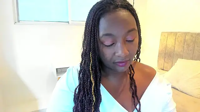 Kendra Taylor  online show from 29, 7, 2026