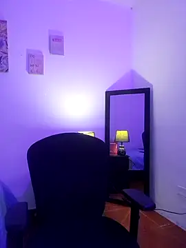 MartinaConnorr online show from 23, 7, 2026