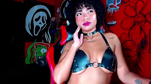 Trixiehotx online show from 28, 7, 2026