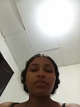 Lia Foz online show from 28, 7, 2026