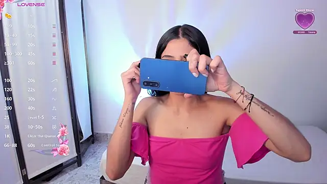 MiaTurner8 online show from 27, 7, 2026