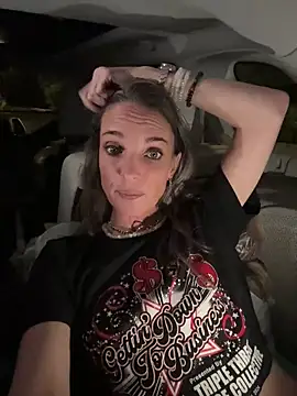 Just Cassi online show from 4, 8, 2026