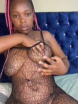 CocoTrouble online show from 23, 7, 2026