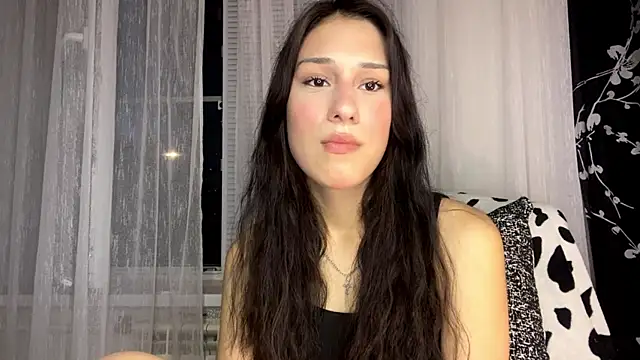 CarylOros online show from 24, 7, 2026