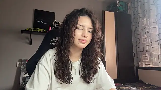 Snapshot of SharolynSalle chatting on 24, 7, 2026 SharolynSalle online show from 24, 7, 2026