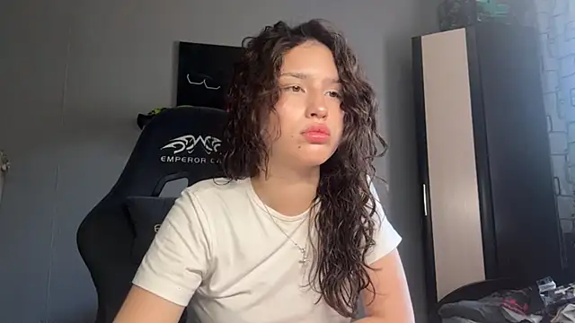 Snapshot of SharolynSalle chatting on 25, 7, 2026 SharolynSalle online show from 25, 7, 2026