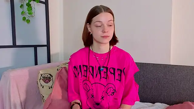 YaelHoughtling online show from 28, 7, 2026