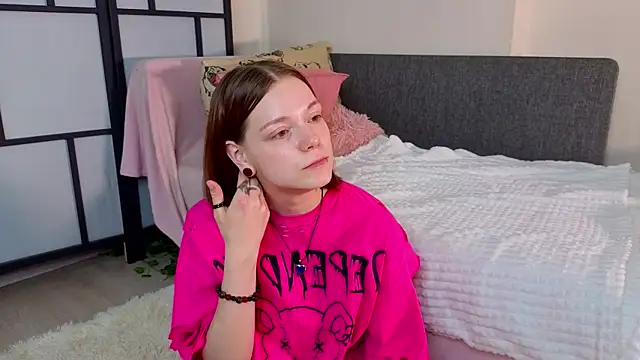 YaelHoughtling online show from 28, 7, 2026