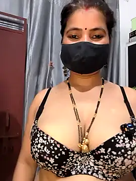 Laila fuck online show from 27, 7, 2026