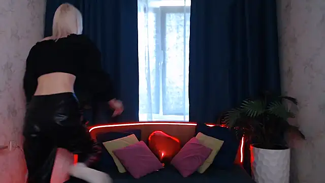 BlondyLedy online show from 25, 7, 2026