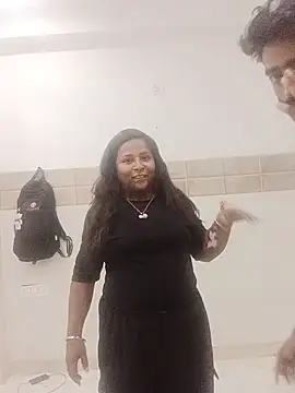 uniquecouples online show from 25, 7, 2026