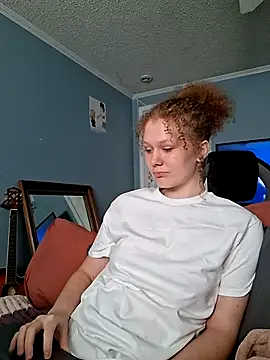 MaddieBoo1 online show from 22, 7, 2026