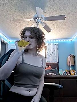 MaddieBoo1 online show from 24, 7, 2026