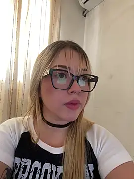 ZoeJhonson-1 online show from 28, 7, 2026