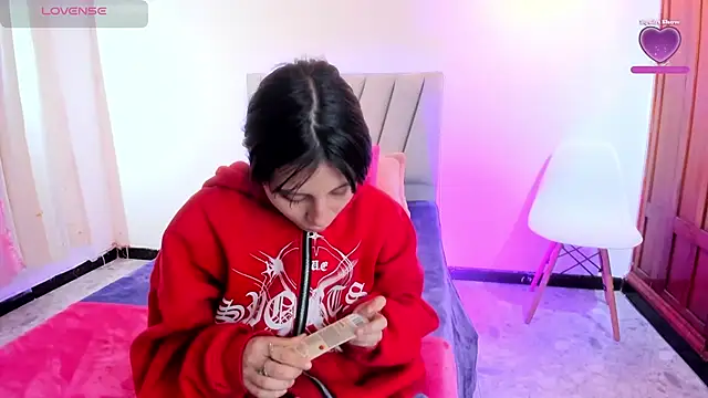 Lucypiink online show from 27, 7, 2026