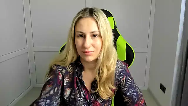 MissLunariaa online show from 28, 7, 2026
