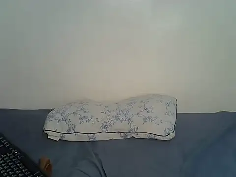 Petitepoppyy online show from 28, 7, 2026