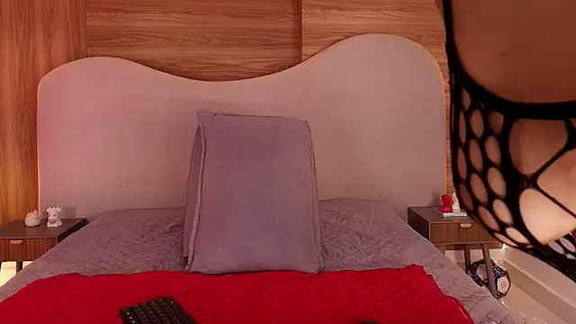 madi stanf online show from 24, 7, 2026