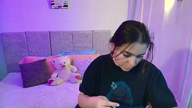 Snapshot of Melody_Bluee_ chatting on 31, 7, 2026 Melody Bluee online show from 31, 7, 2026