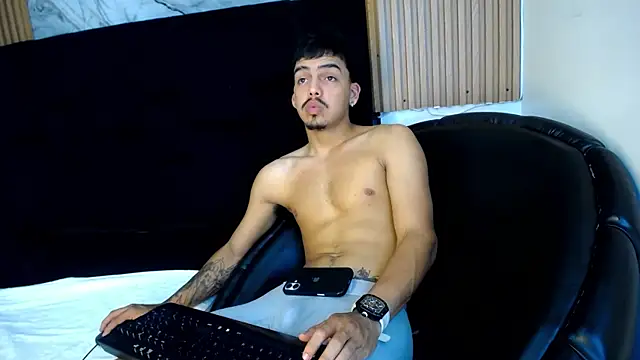 Bastian Fox  online show from 28, 7, 2026