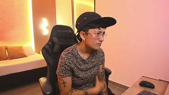 nelly swan online show from 28, 7, 2026