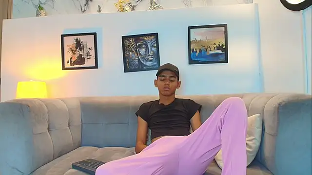 LOVELY LEGANDS online show from 29, 7, 2026
