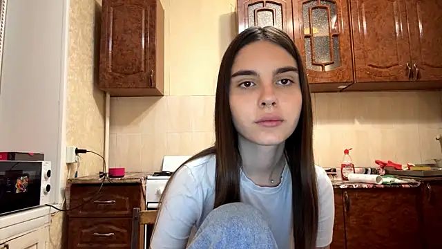 hey hey Bella online show from 28, 7, 2026