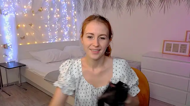 LeonaFoxx online show from 25, 7, 2026
