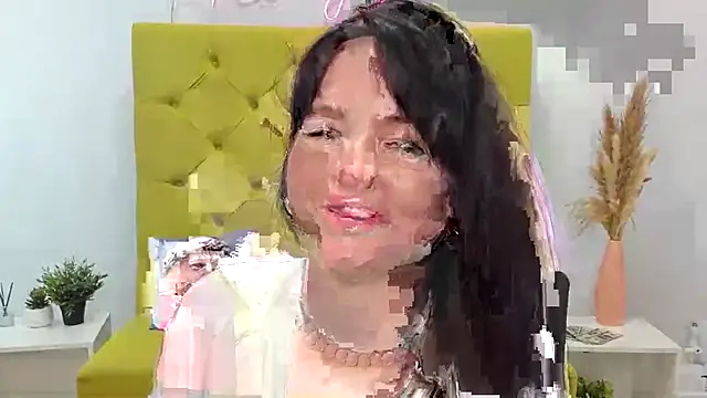 BellaRowan online show from 28, 7, 2026