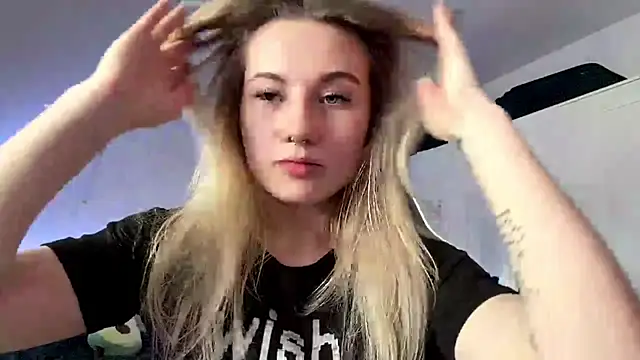 tutsiecutie online show from 27, 7, 2026