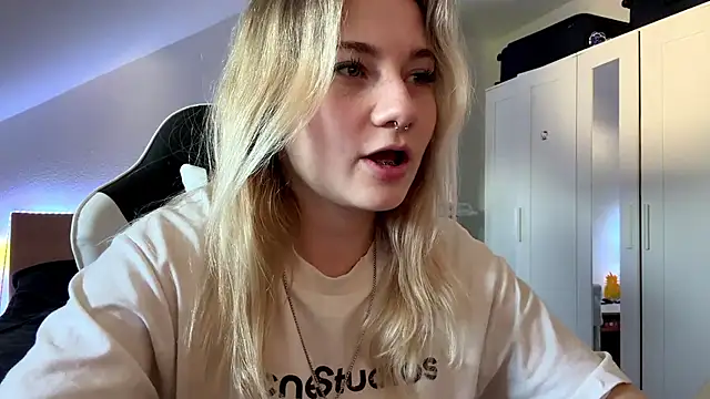 tutsiecutie online show from 28, 7, 2026