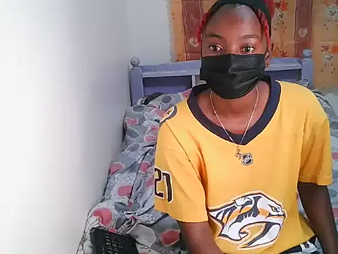 Prettyvickie002 online show from 28, 7, 2026
