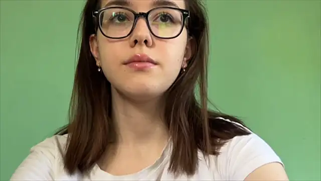 Snapshot of shylilyshyyy chatting on 28, 7, 2026 shylilyshyyy online show from 28, 7, 2026