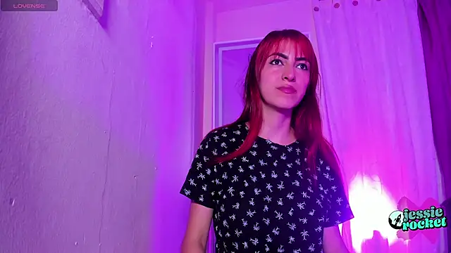 jessierocketx online show from 25, 10, 2025