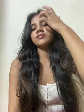 Aayesha Rawat online show from 28, 7, 2026