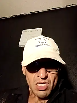 BigDickDaddyJ1985 online show from 28, 7, 2026