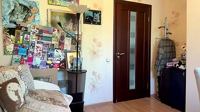 ShellieSavko online show from 30, 7, 2026