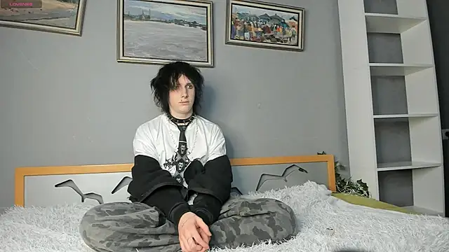 Ember Vixen online show from 25, 7, 2026