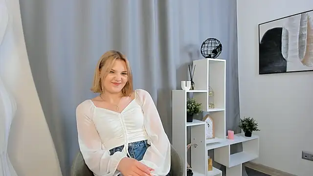 AmiraHofmeister online show from 28, 7, 2026