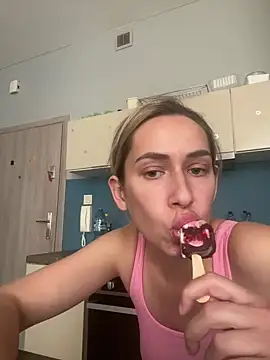 mia-kis online show from 28, 7, 2026
