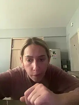 mia-kis online show from 28, 7, 2026