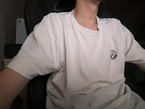Snapshot of virgin19yo_ chatting on 30, 7, 2026 virgin19yo online show from 30, 7, 2026