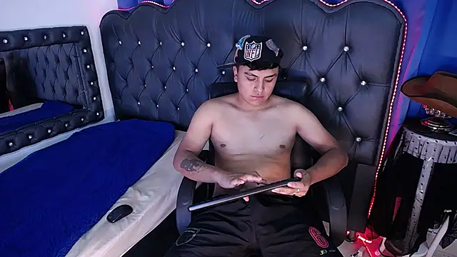 NoahBrowns  online show from 29, 7, 2026
